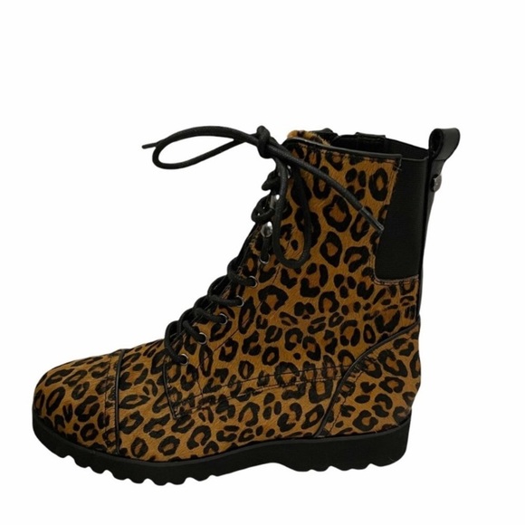 NWOB Donald J Pliner Camren Leopard-Print Hiker Boots - Picture 2 of 16